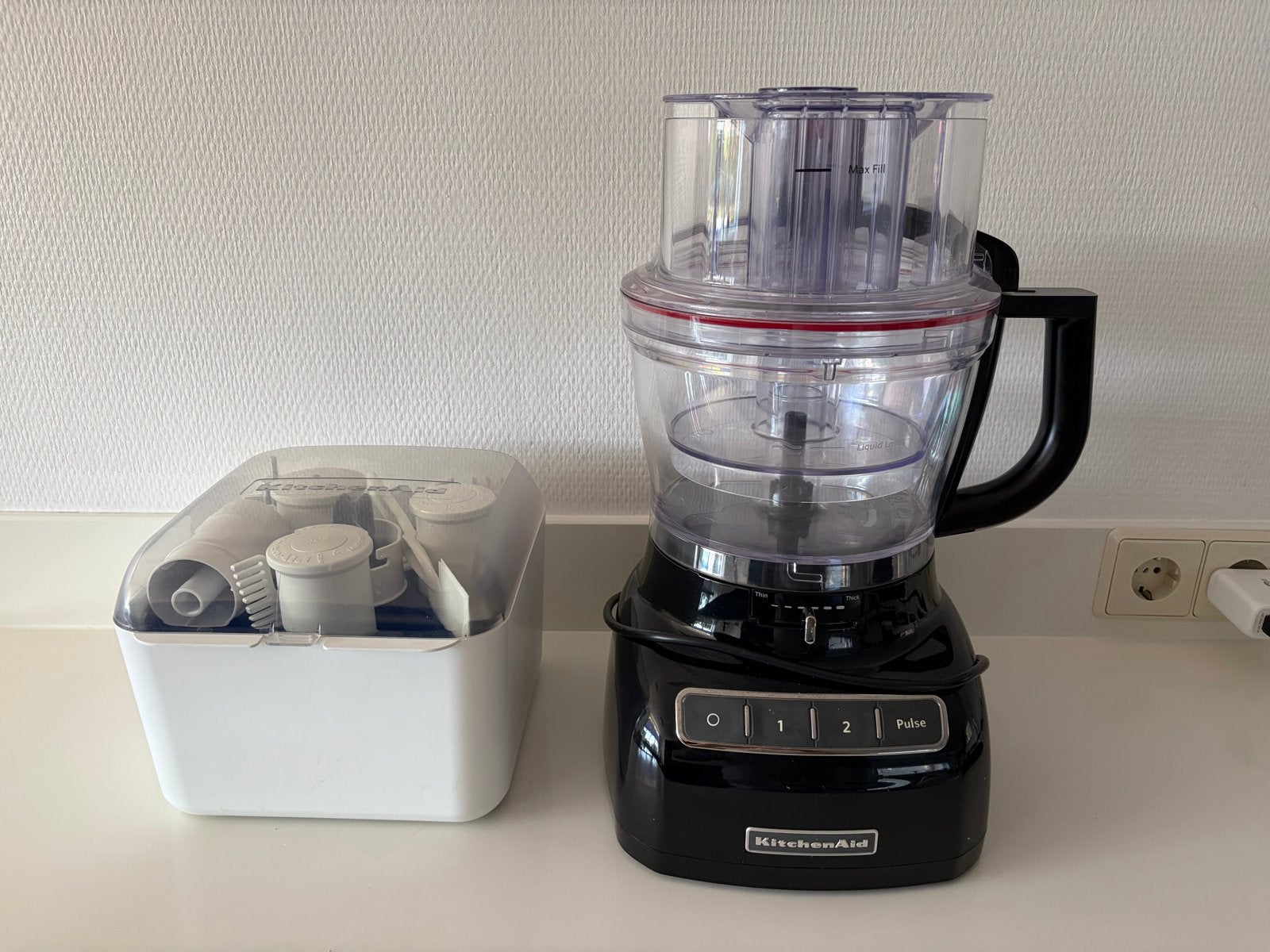 KitchenAid Foodprocessor 3.1L met accessoires, Ophalen, 2 snelheden, 3 tot 4 liter, Zo goed als nieuw