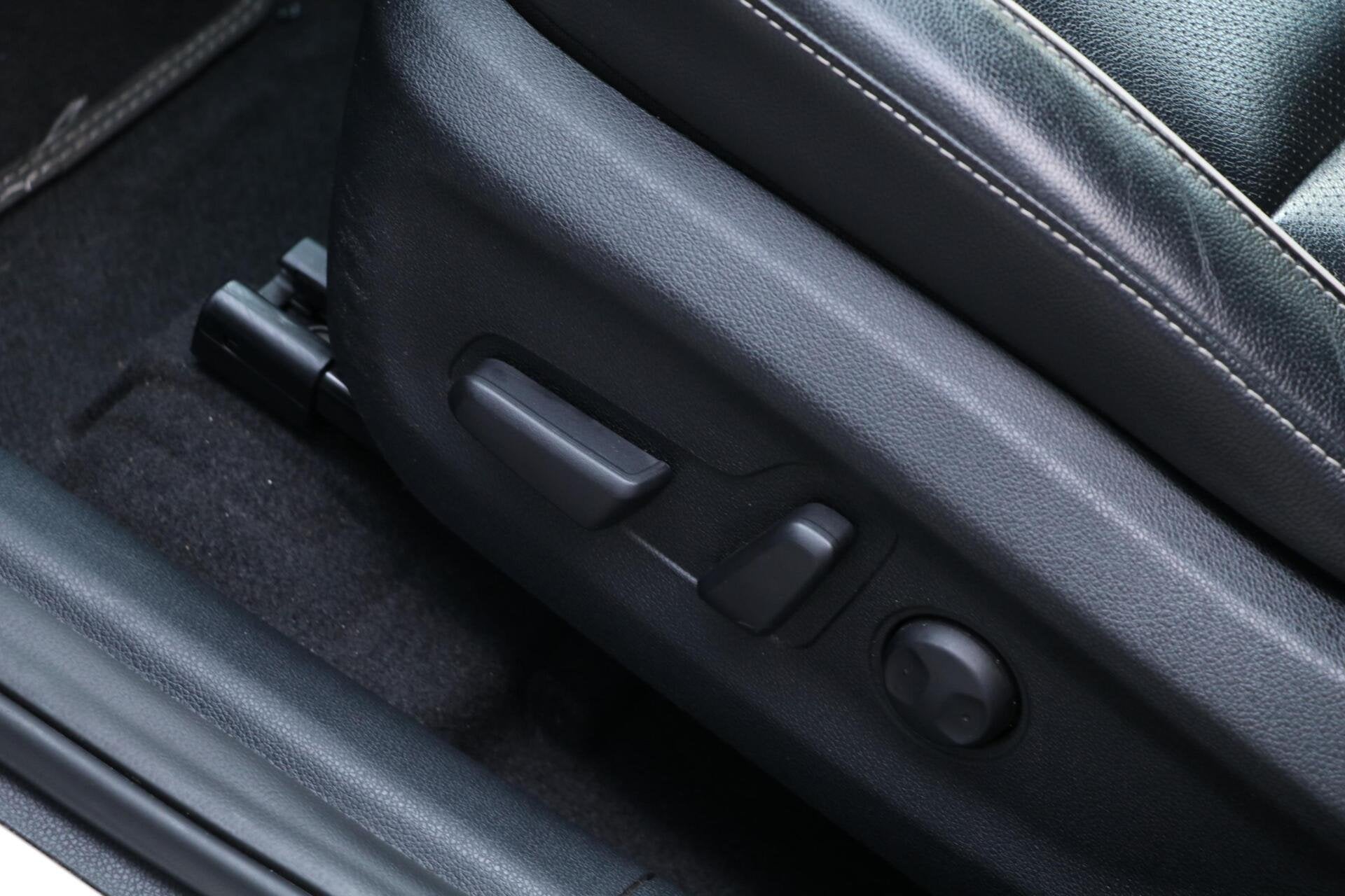 Foto 14 van Kia e-Niro ExecutiveLine 64 kWh Leder Trekhaak Warmtepomp Ad