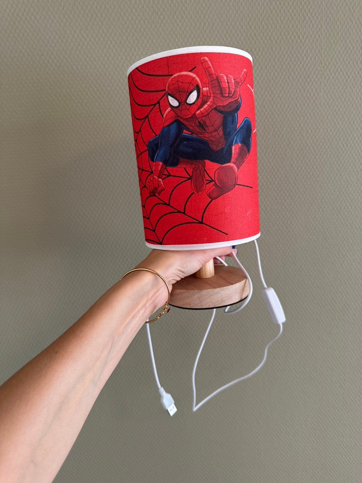 Spiderman tafellamp met een houten voet, Ophalen of Verzenden, Zo goed als nieuw
