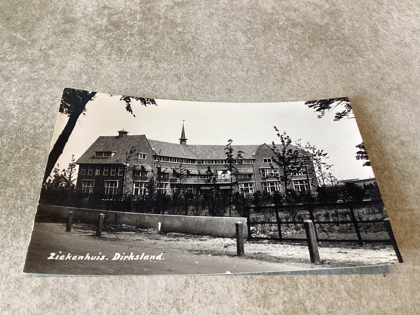 Dirksland.      Ziekenhuis.     Fotokaart, Ophalen of Verzenden