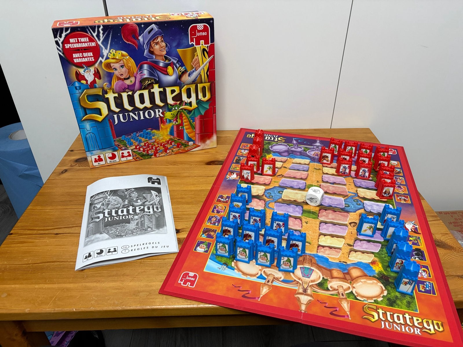 Stratego Junior Bordspel - Zo goed als nieuw sint tip, Hobby en Vrije tijd, Een of twee spelers, Ophalen of Verzenden, Zo goed als nieuw