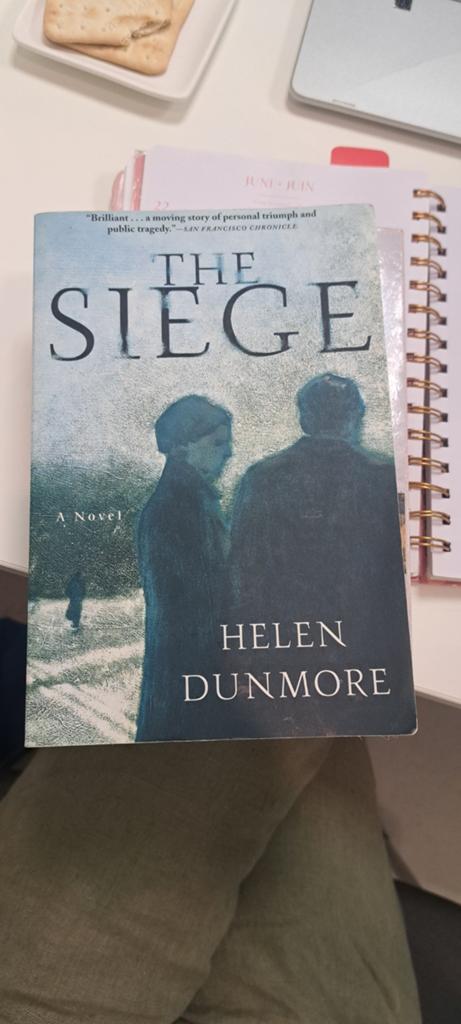 The Siege Helen Dunmore a novel, Boeken, Ophalen of Verzenden, Zo goed als nieuw, Helen Dunmore, Fictie