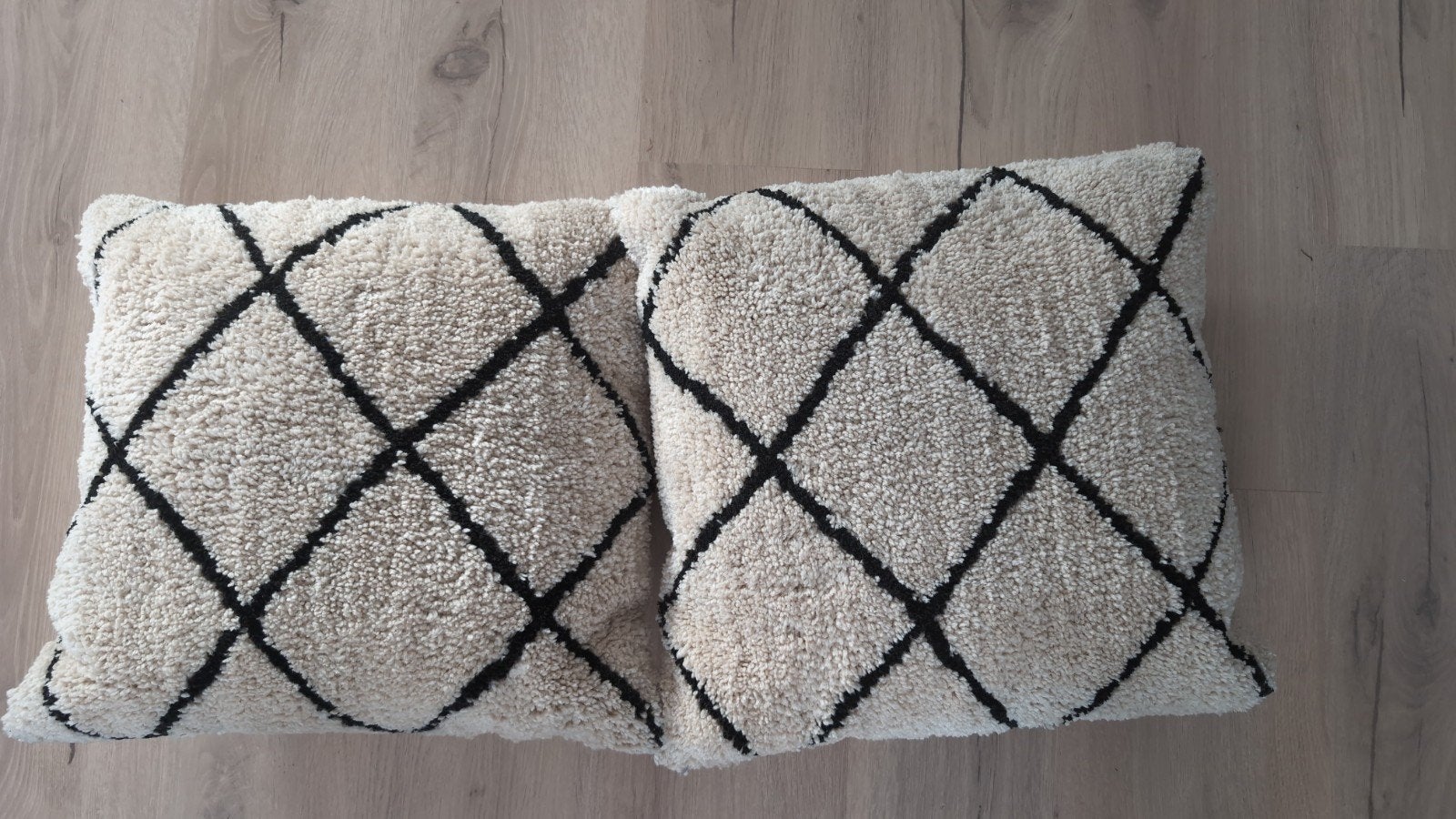 Set van 2 By-Boo sierkussens - Beige met zwart ruitpatroon, Beige, Met print, Vierkant, Ophalen of Verzenden