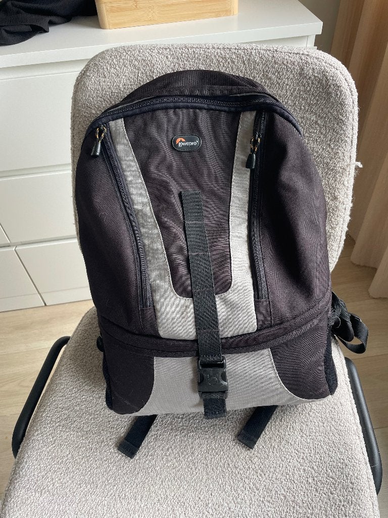 Cameratas, fototas, Lowepro, Rugtas, Ophalen of Verzenden, Zo goed als nieuw