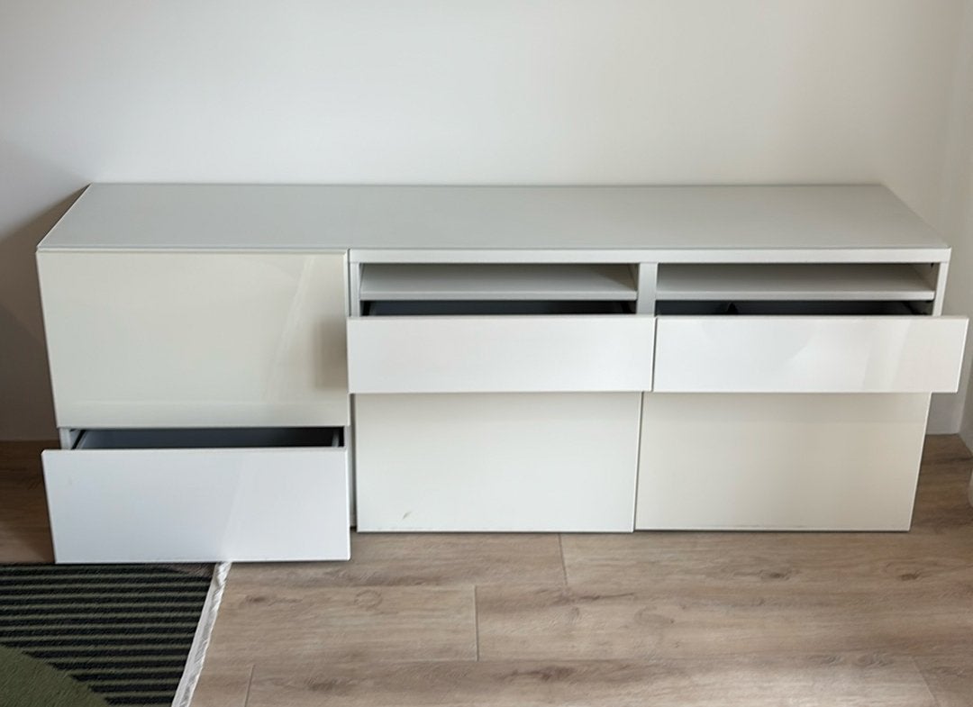 Ikea besta 180cm breed 64cm hoog met luxe glasplaat!, Ophalen, Gebruikt, 150 tot 200 cm, Minder dan 100 cm
