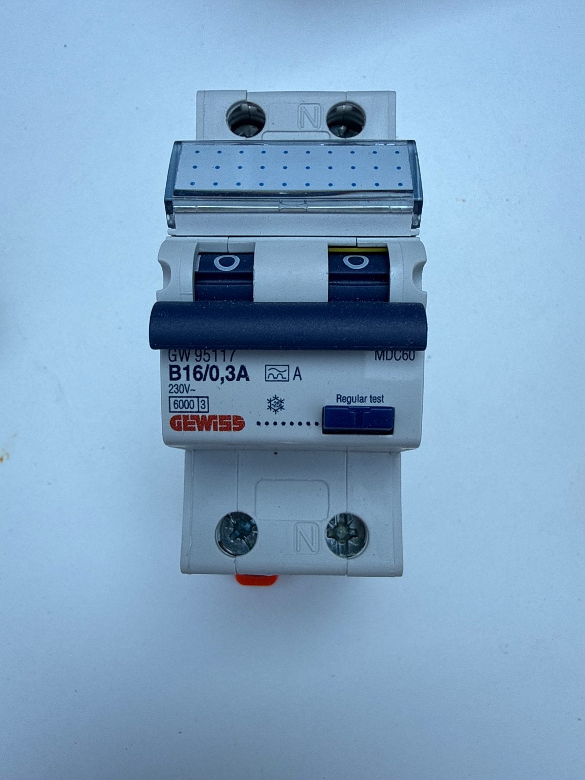 Gewiss GW95117 B16/0,3A Aardlekautomaat MDC60, Ophalen of Verzenden, Gebruikt, Gewiss, Aardlekautomaat