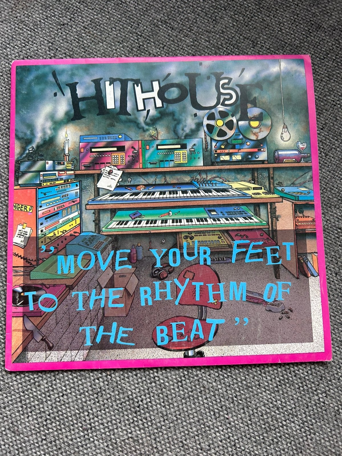 Hit House Move Your Feet To The Rhythm Of The Beat, Cd's en Dvd's, Vinyl Singles, Ophalen of Verzenden, Zo goed als nieuw, 7 inch