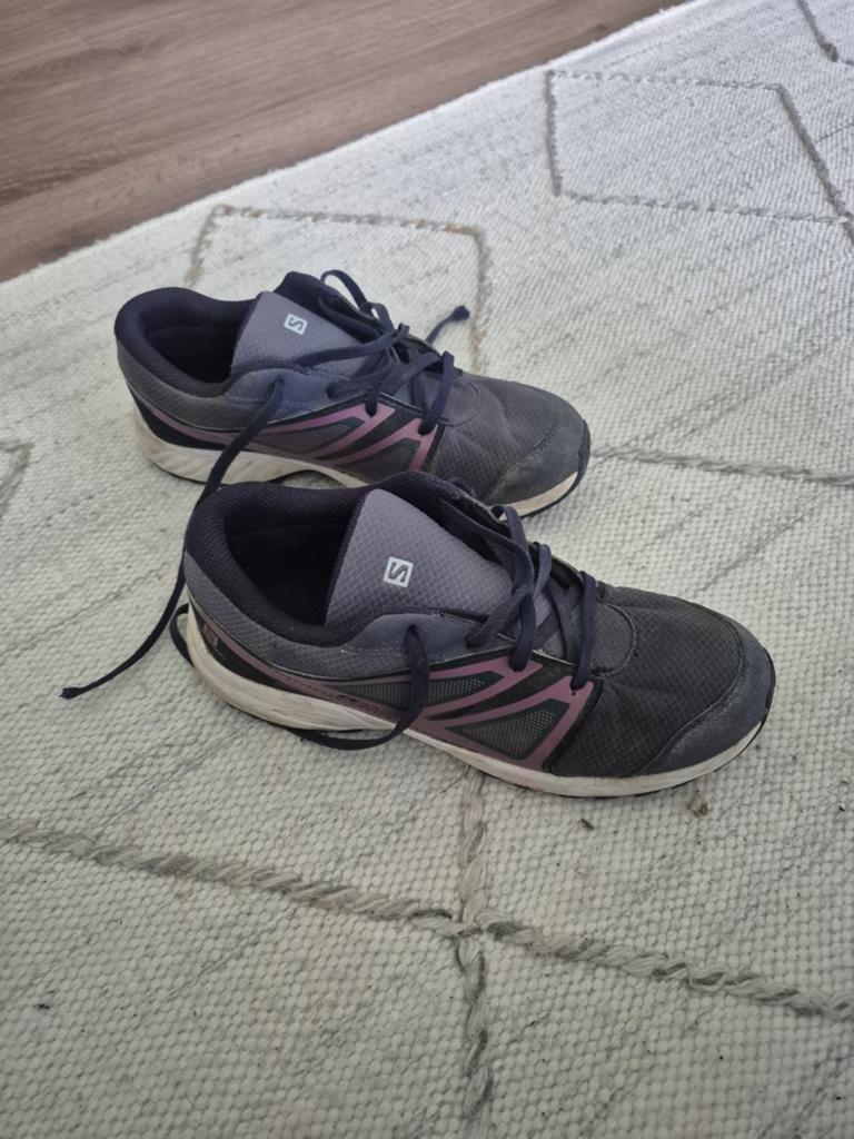 Mooie wandel-/sport schoenen van Salomon mt 38, Ophalen of Verzenden, Zo goed als nieuw, Wandelschoenen