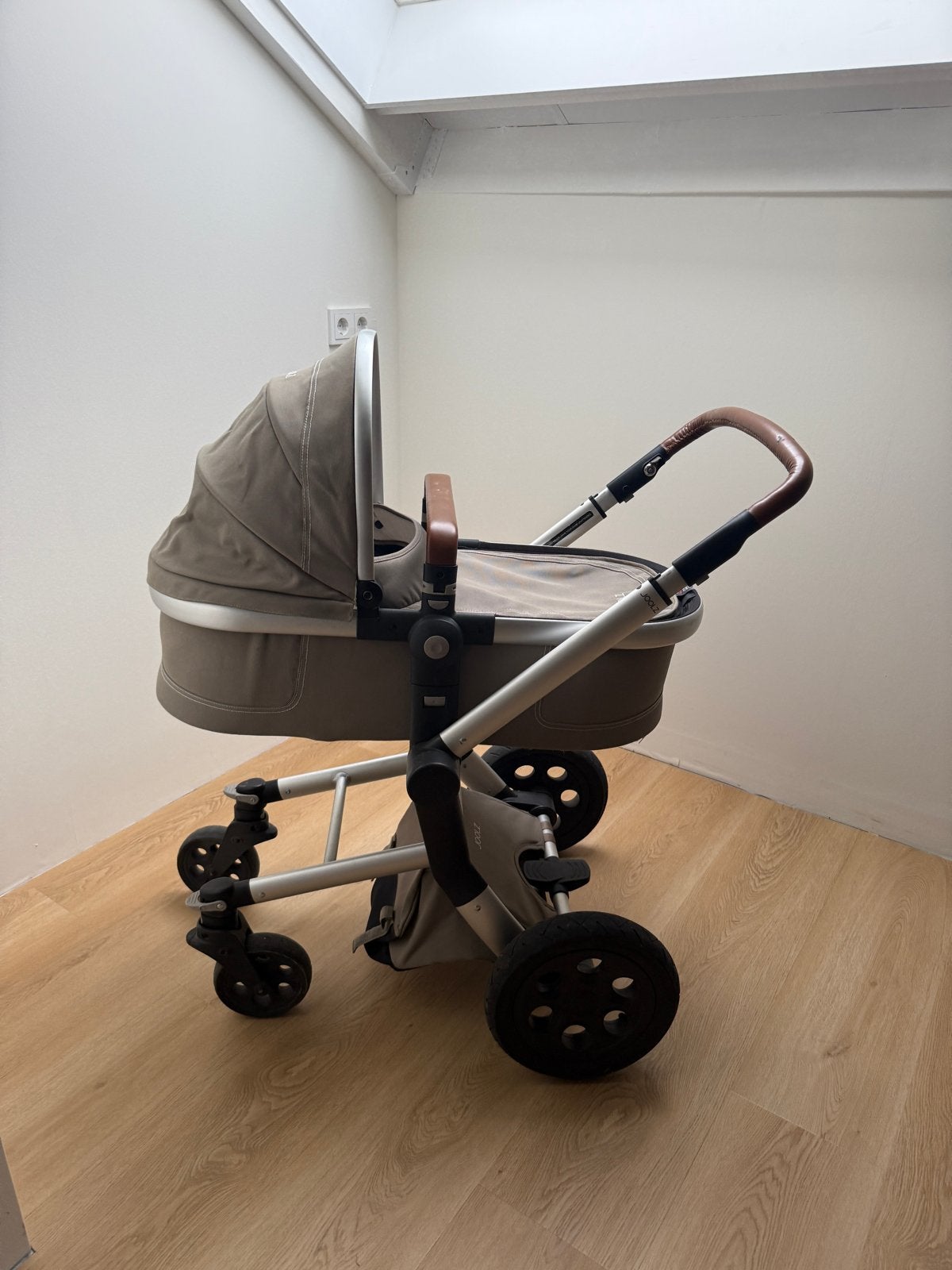 Joolz Day kinderwagen Elephant Grey + reiswieg & accessoires, Kinderen en Baby's, Kinderwagens en Combinaties, Zo goed als nieuw