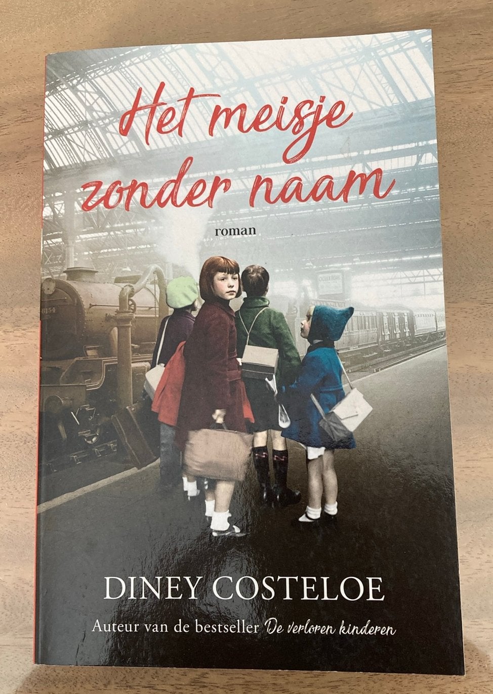 Het meisje zonder naam - Diney Costeloe, Verzenden, Zo goed als nieuw