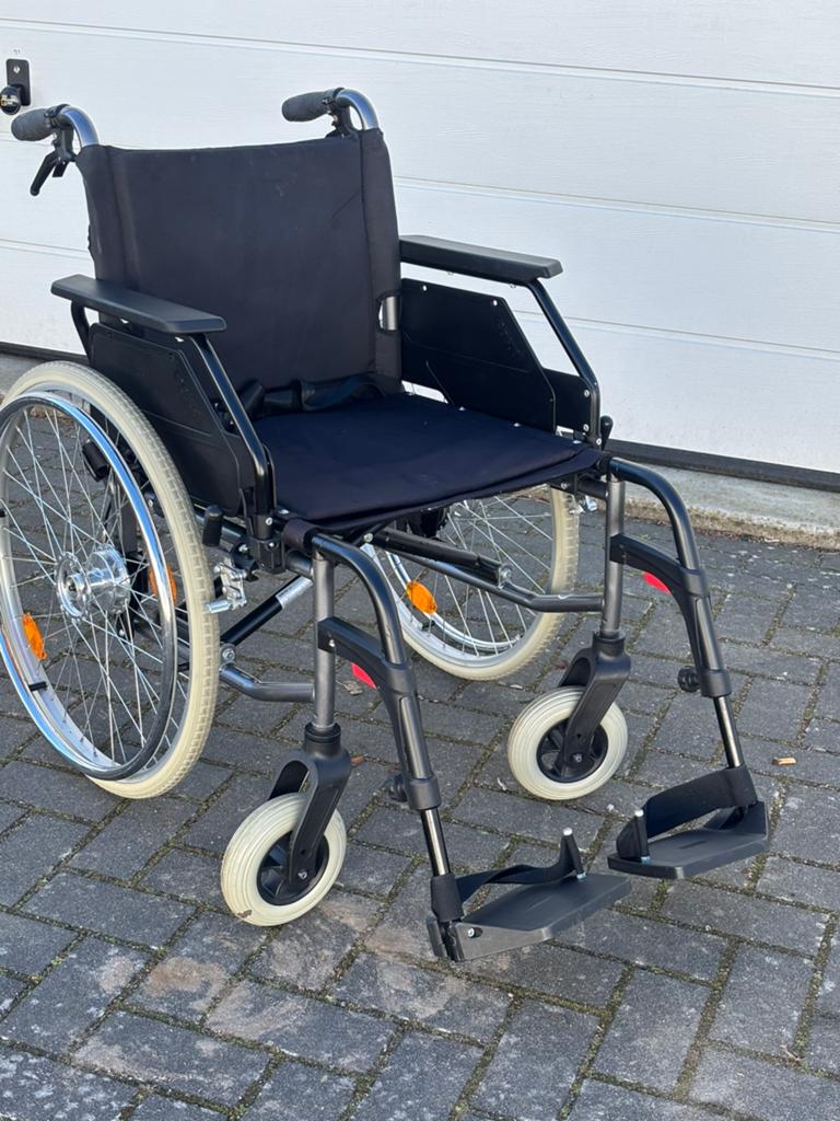 Rolstoel Dietz Caneo , als nieuw , duitse degelijkheid, Duitsland, Meer info ☎️0️⃣6️⃣➖2️⃣0️⃣9️⃣0️⃣1️⃣0️⃣4️⃣0️⃣, Dietz, Zo goed als nieuw