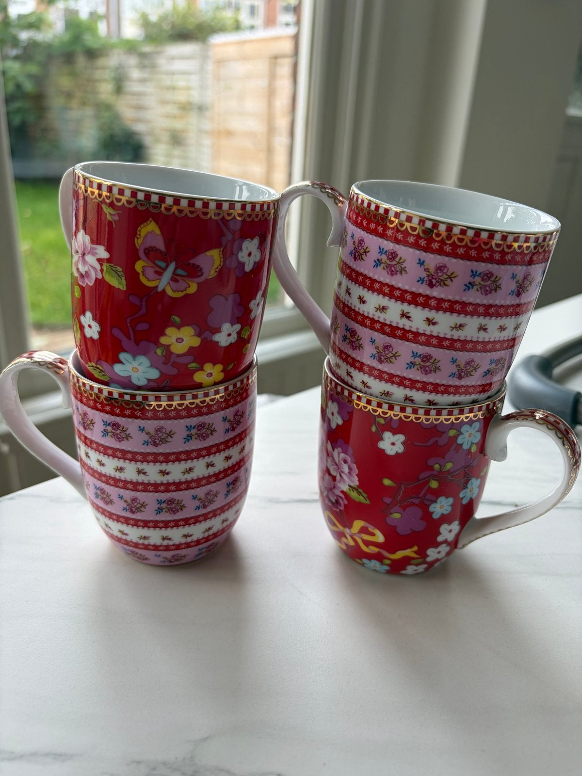 Set van 4 Pip Studio mokken - Rood met bloemen en vlinders, Ophalen, Pip Studio, Mok, Zo goed als nieuw