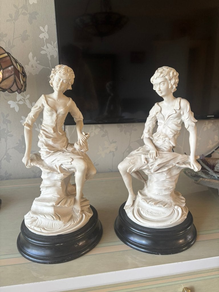 Porseleine beelden (set van 2), Verzamelen, Beelden en Beeldjes, Ophalen, Zo goed als nieuw