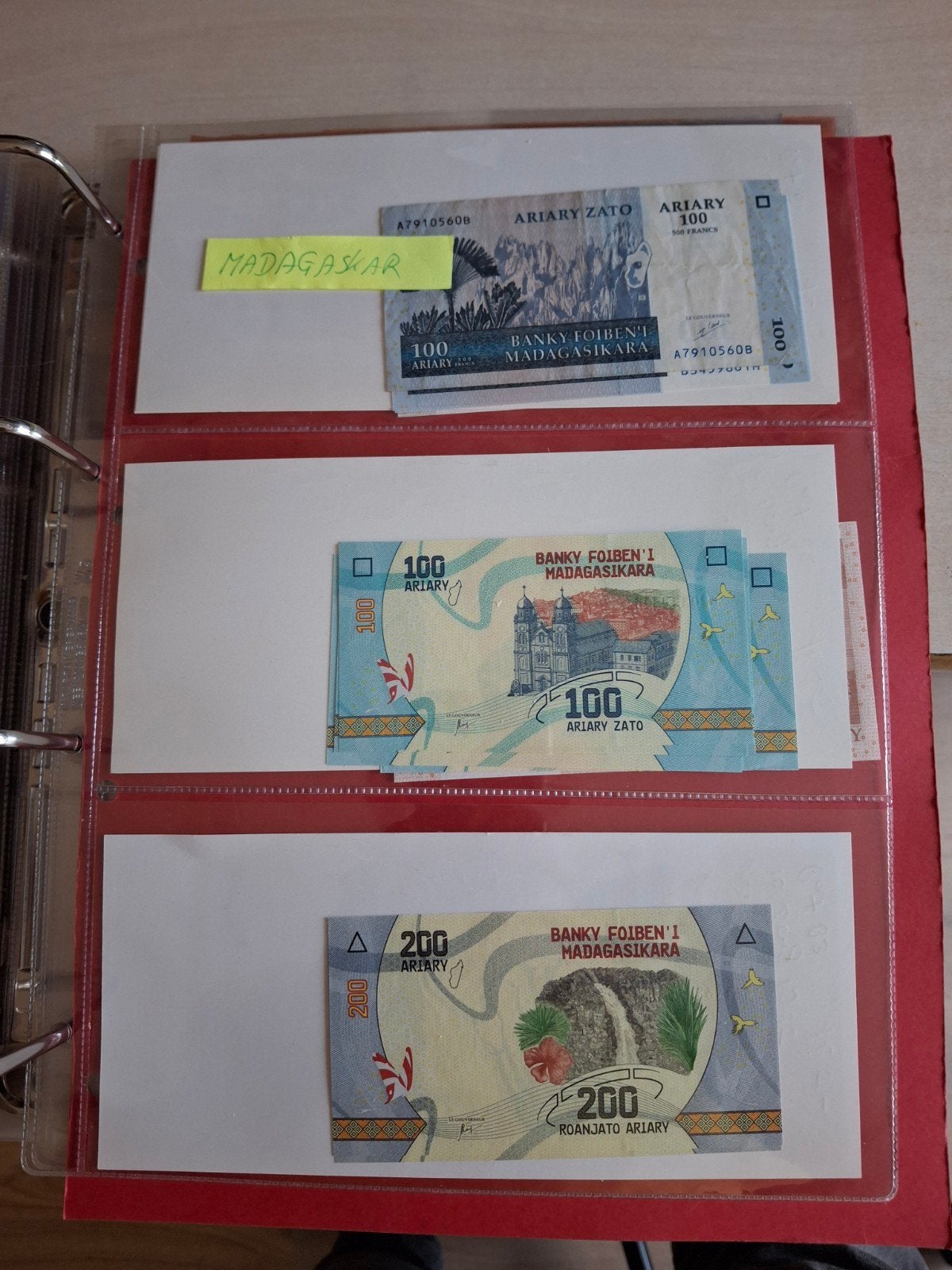 5 biljetten uit Madagaskar - Bijna UNC, Ophalen of Verzenden