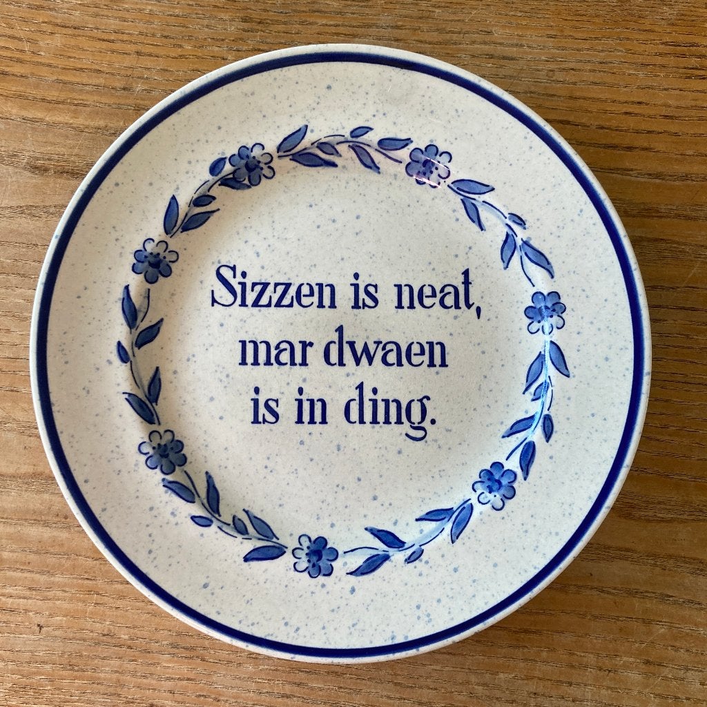 Vintage bord wandbord spreukenbord Fries gezegde Ø25,5cm, Antiek en Kunst, Antiek | Wandborden en Tegels, Ophalen of Verzenden