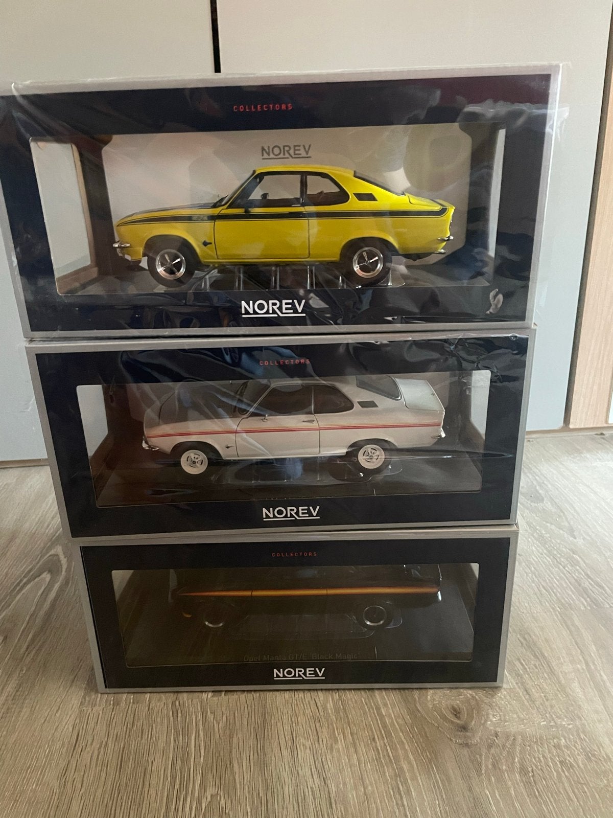 Opel Manta A Swinger, GTE, Black Magic 1:18 (Norev), Ophalen, Nieuw, Auto, Norev