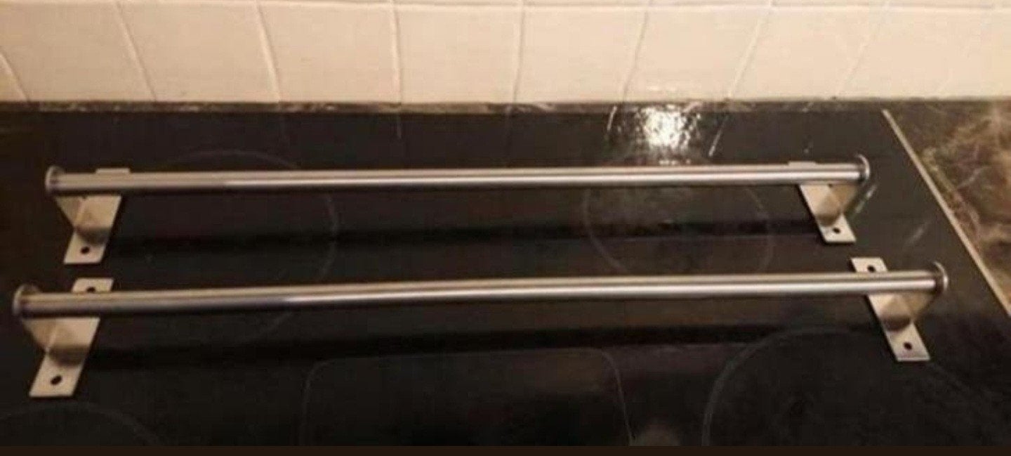 2x IKEA Grundtal RVS keukenrek/handdoekrek, Ophalen of Verzenden, Zo goed als nieuw