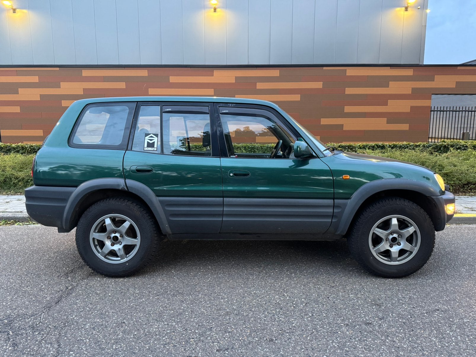 Toyota Funcruiser 2.0 I Rav4 Wagon 4WD 1998 Groen, Auto's, 1998 cc, 4 cilinders, 4 stoelen, 610 kg