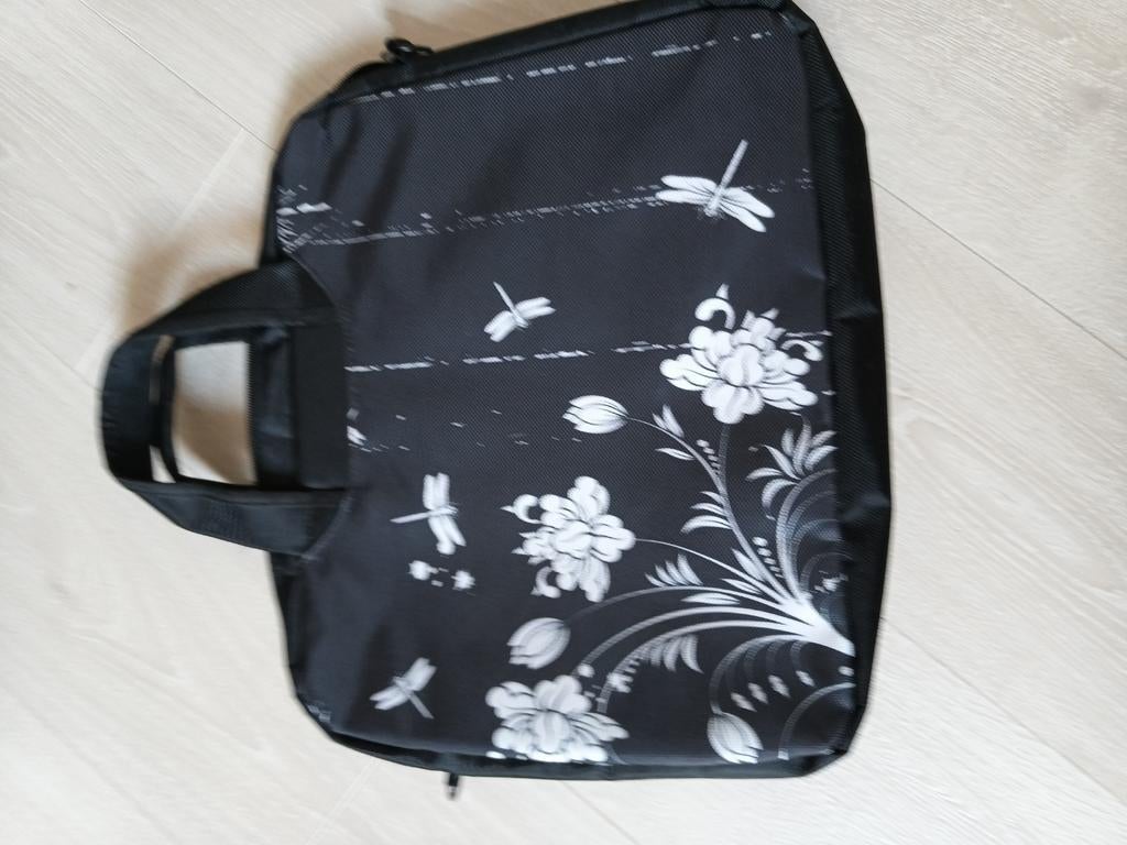 Laptoptas zwart met bloemenprint en libellen, 40x32 cm, Computers en Software, 15 inch, Ophalen of Verzenden, Zo goed als nieuw