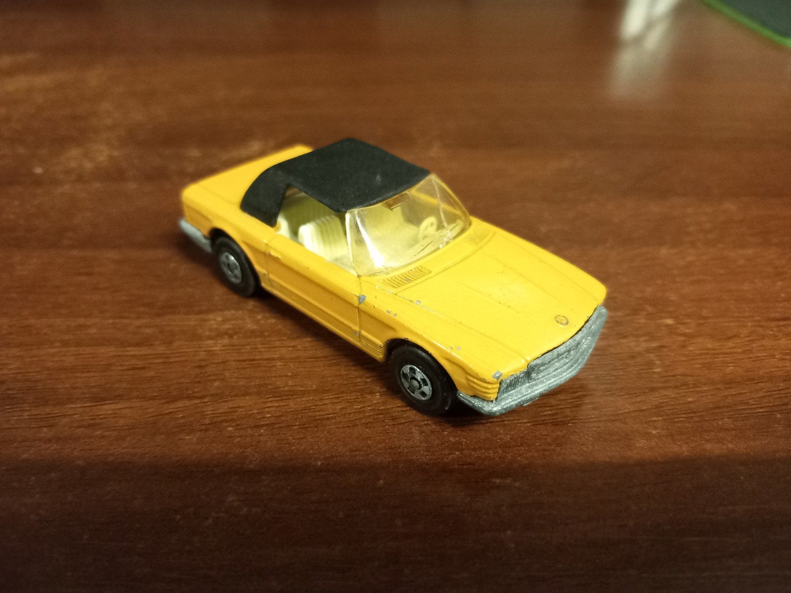 Matchbox Superfast Mercedes 350SL - Geel (Made in England), Ophalen of Verzenden, Gebruikt