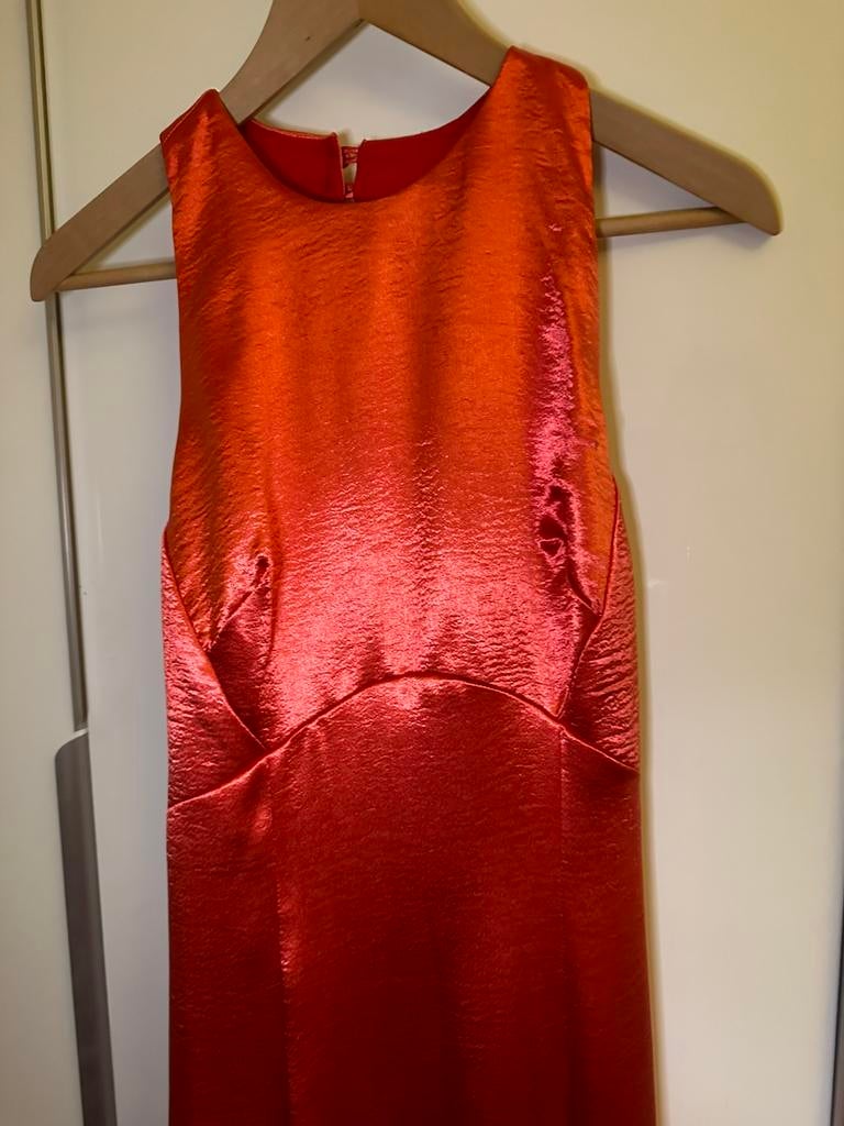 Jarlo lange jurk rood satijn nieuw Asos, Ophalen of Verzenden, Nieuw, Rood, Onder de knie