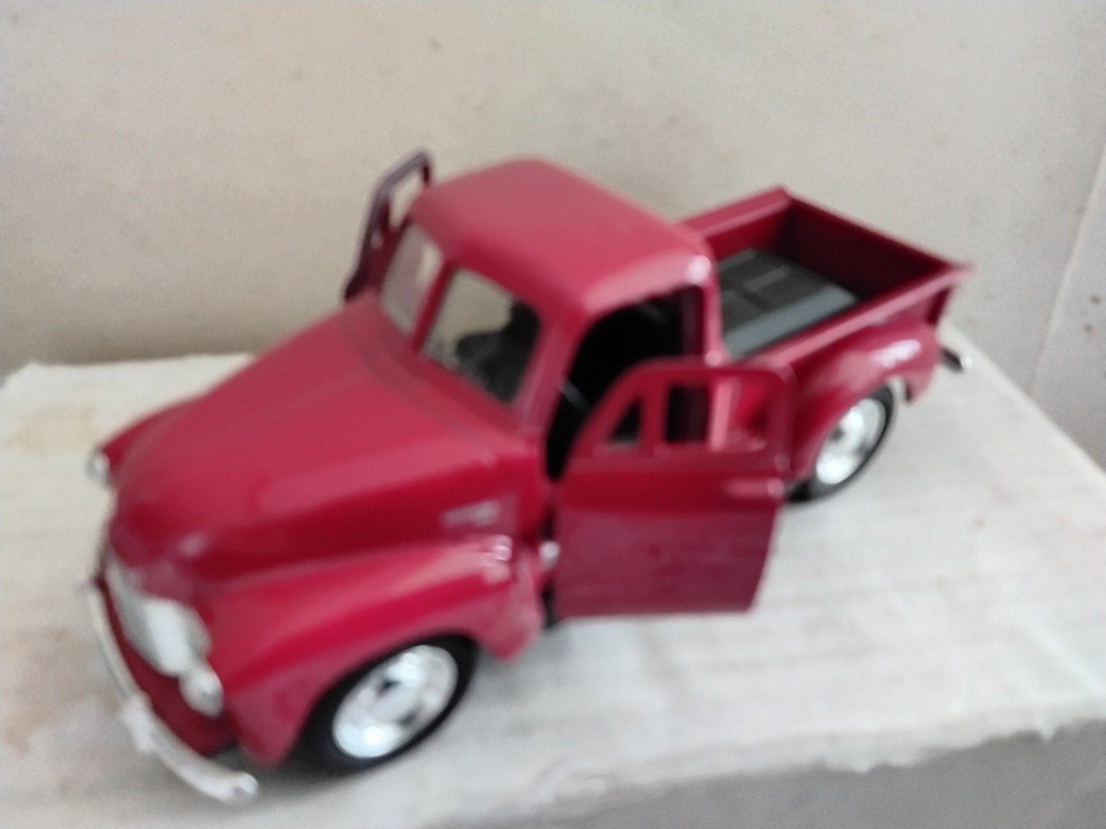 CHEVROLET  1985  PICK U P  SCHAAL  1:43, Ophalen of Verzenden, Auto, Overige merken
