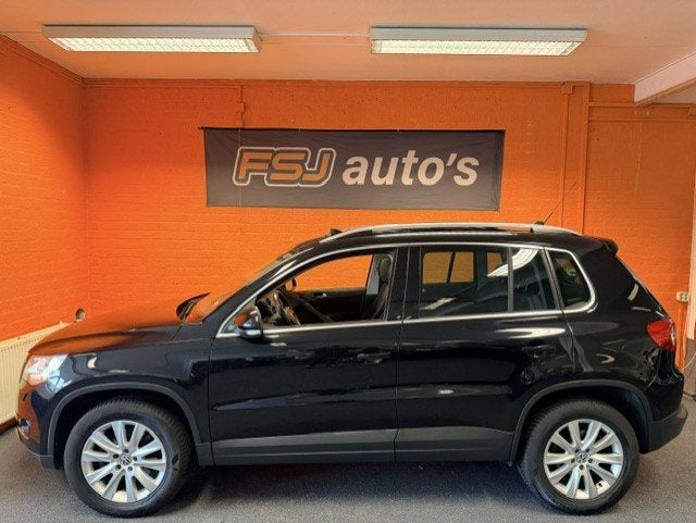 Foto 2 van Volkswagen Tiguan 2.0 TSI / AUTOMAAT / 4-MOTION / COMFORT&DE