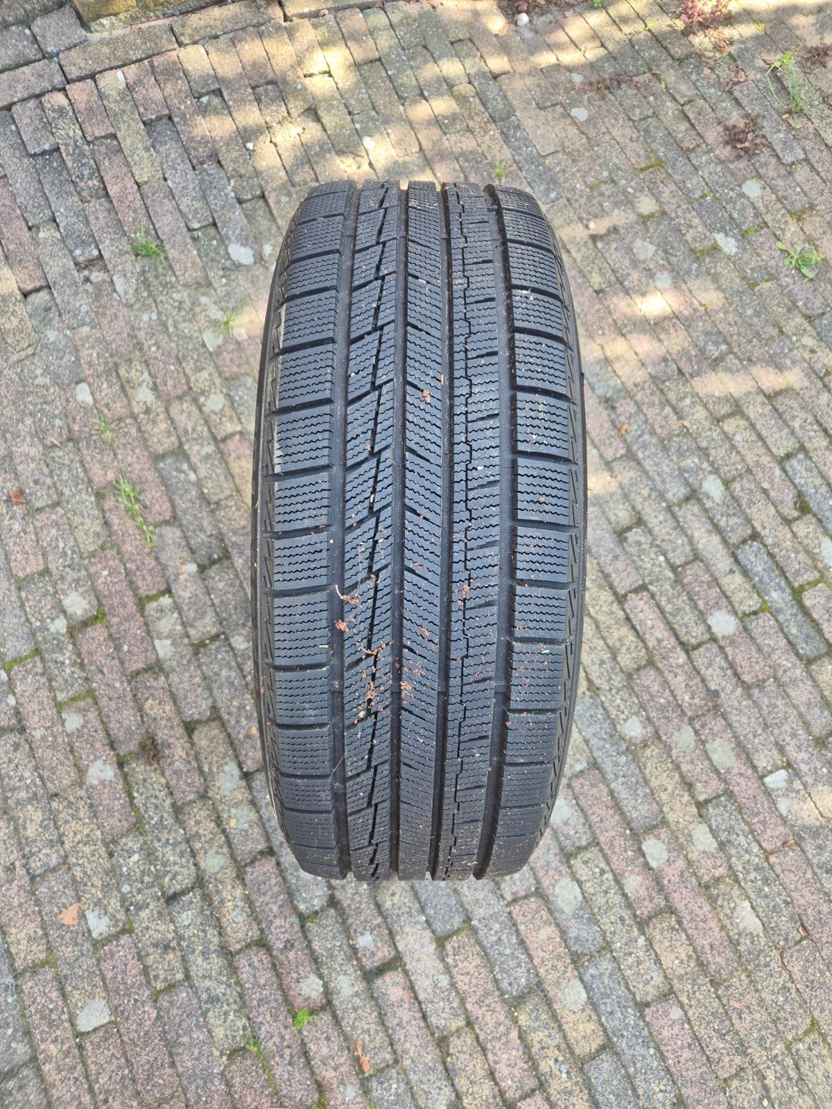 Set van 4 winterbanden met velgen - 225/50R18, Ophalen, 18 inch, Gebruikt, Banden en Velgen