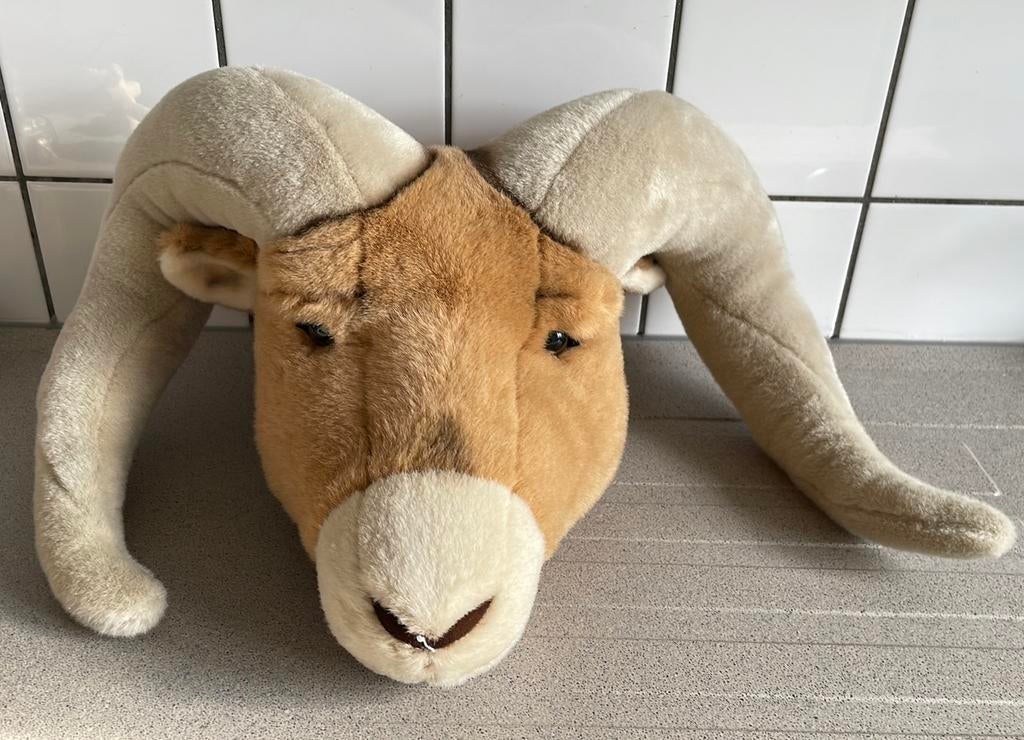Prachtige ram steenbok bok dierenkop pluche Wild & Soft, Ophalen of Verzenden, Zo goed als nieuw, Opgezet dier