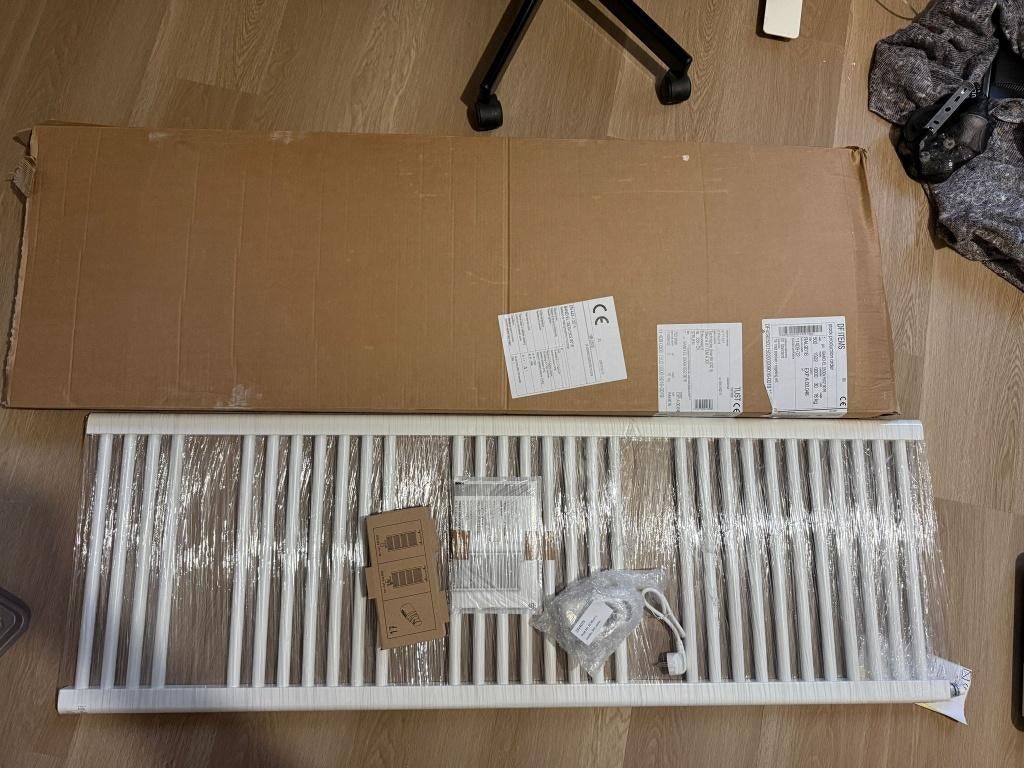 Vasco Bano-EL elektrische badkamerradiator 150x50cm 750 watt, Doe-het-zelf en Verbouw, Verwarming en Radiatoren, 500 tot 800 watt