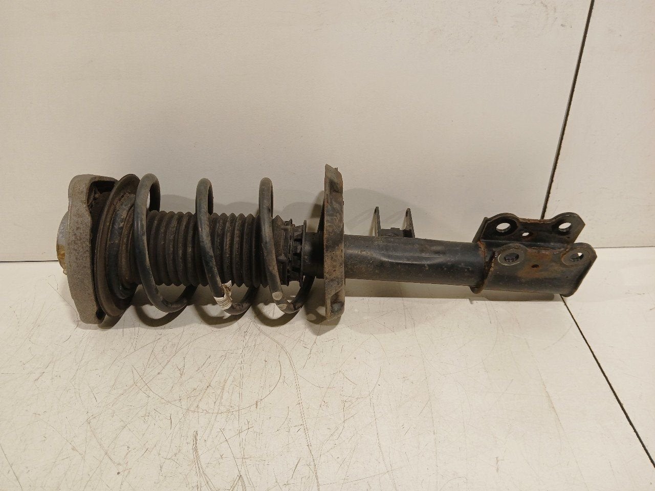 Veerpoot rechts voor Mercedes-Benz B-Klasse, Onderdelen@venauto.nl, Van der Ven Autorecycling B.V., Gebruikt, Ettenseweg 76, 4706 PB Roosendaal, The Netherlands