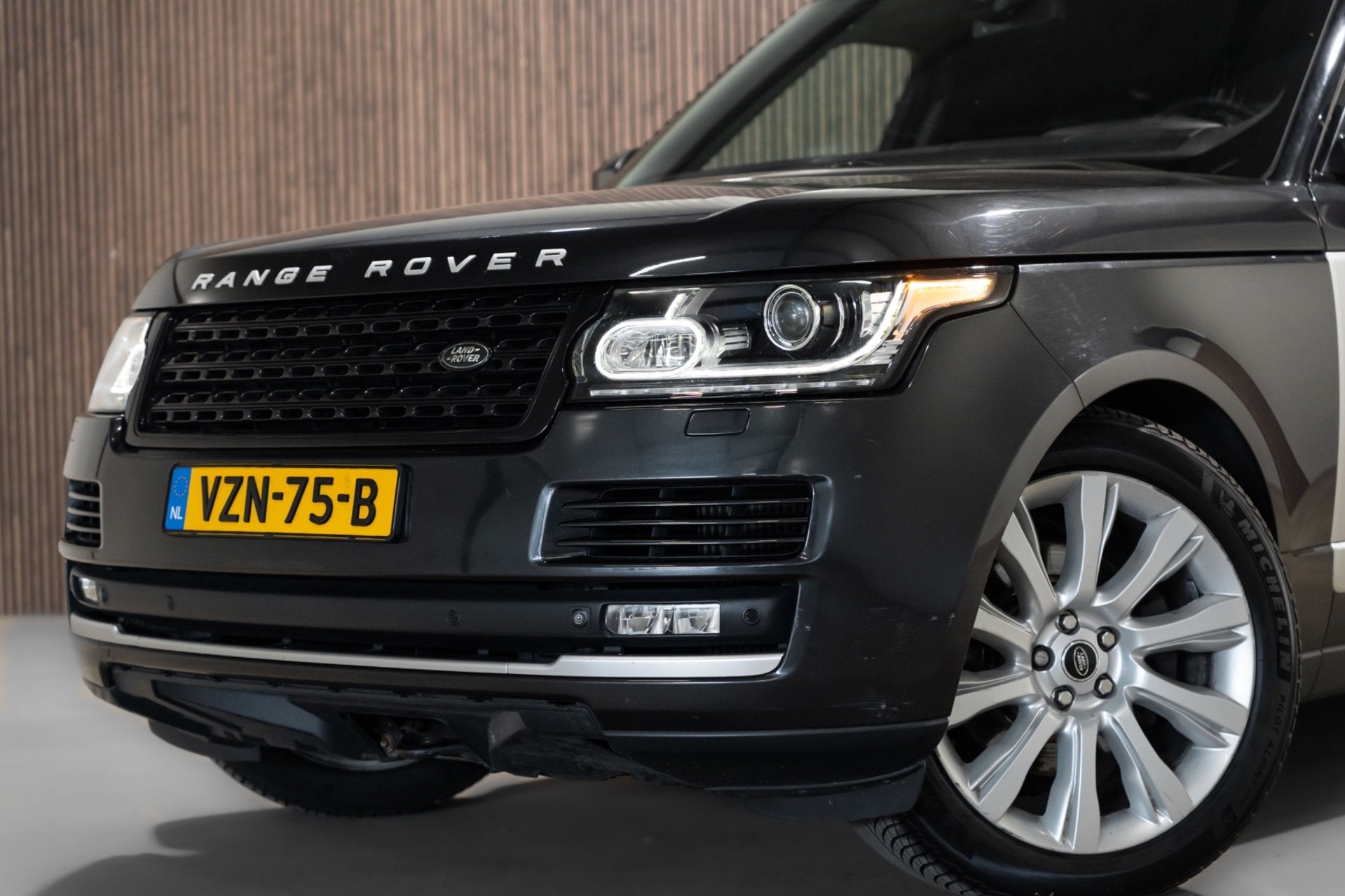 Land Rover RANGE ROVER Grijs Kenteken Full Option 360 Camera, Euro 5, Zwart, 2993 cc, 259 pk