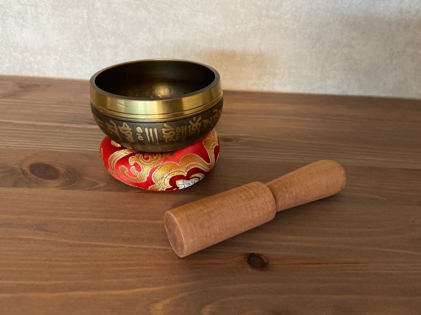 Klankschaal set: 8cm, klopper & rood kussentje, Ophalen of Verzenden, Nieuw