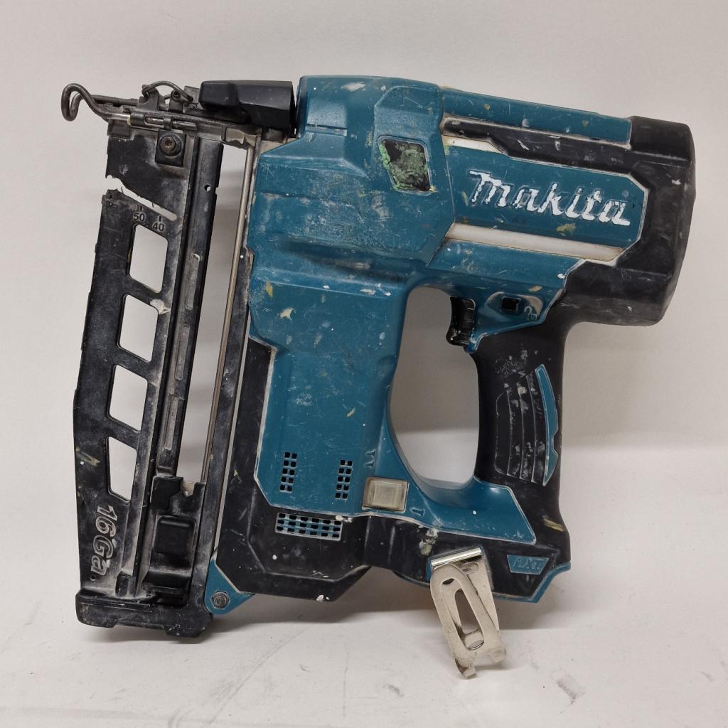 Makita DBN600 18V Tacker Body | Incl garantie, Doe-het-zelf en Verbouw, Gereedschap | Handgereedschap, Makita, Zo goed als nieuw