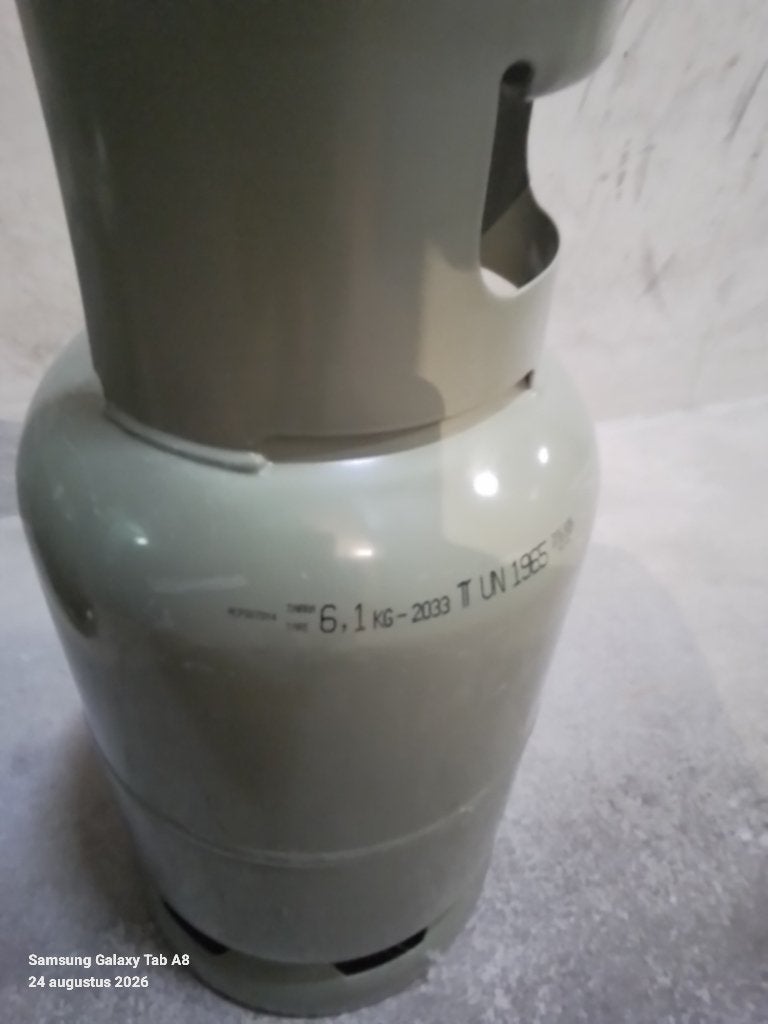 Gasfles 75% gevuld gekeurd 2033, Ophalen, Zo goed als nieuw