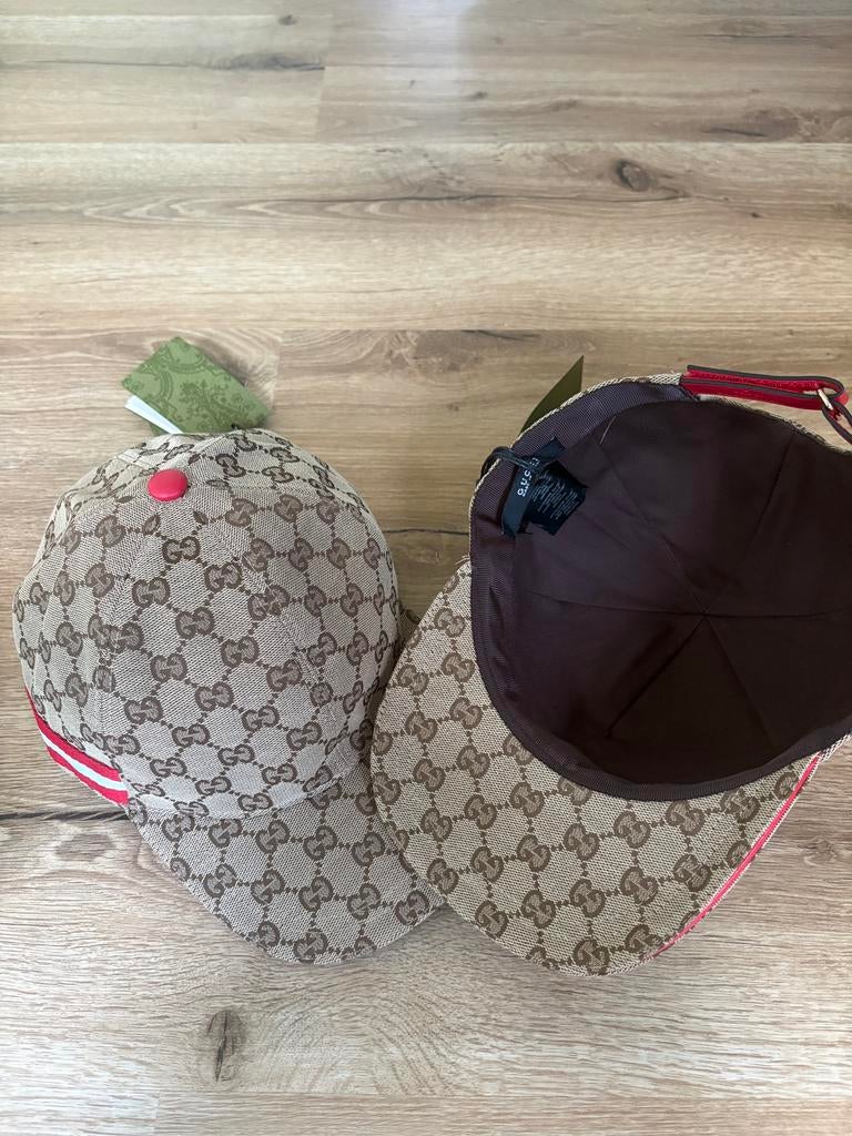 Limited edition Gucci pet, Ophalen of Verzenden, Nieuw, 57 cm (M, 7⅛ inch) of minder, Pet