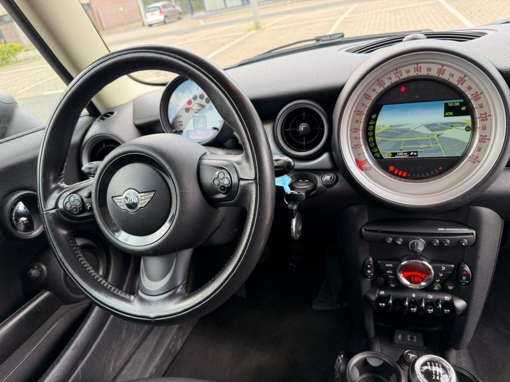 Mini CLUBMAN 1.6 One Bns Line NAVI CLIMA NETTE AUTO NAP APK, Auto's, Mini, Euro 5, Gebruikt, Clubman, 4 cilinders