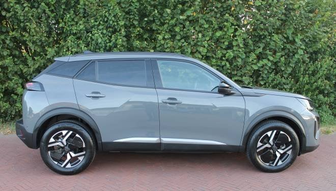 PEUGEOT 2008 1.2 Hybrid 136pk e-DCS6 Allure, Auto's, 1272 kg, 136 pk, Gebruikt, Euro 6