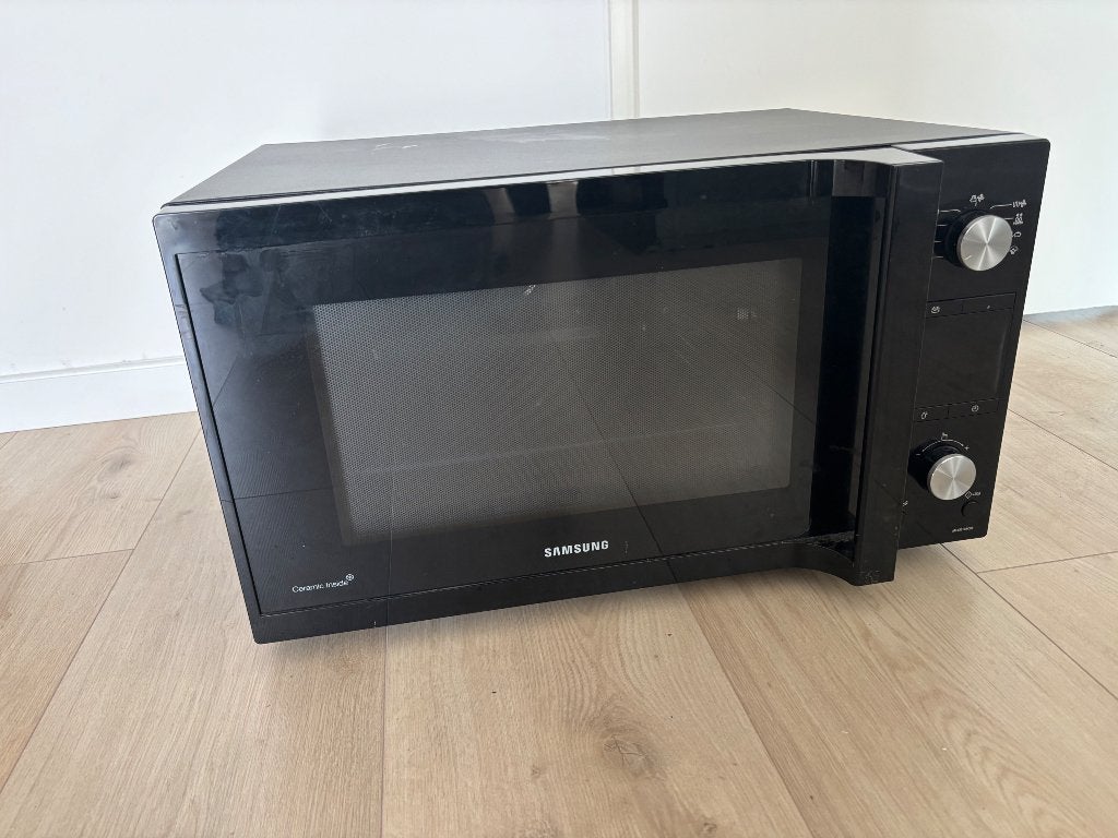 Samsung zwarte combimagnetron MC455TBRCBB, Ophalen, Combimagnetron, Gebruikt, Grill