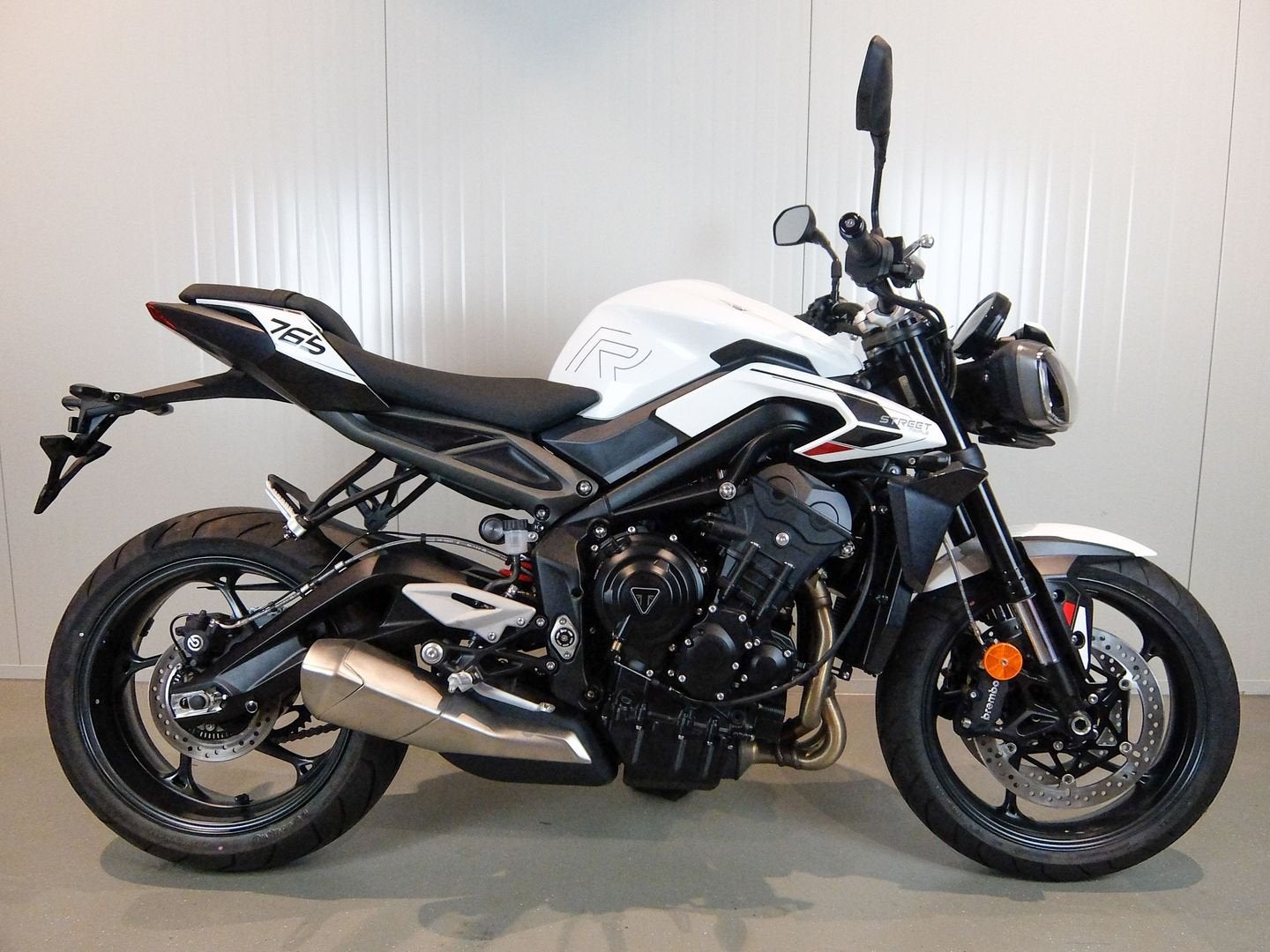TRIUMPH STREET TRIPLE R (Nieuw), Motoren, Motoren | Triumph, Bedrijf, Naked bike, meer dan 35 kW, 3 cilinders, Motorrijbewijs A