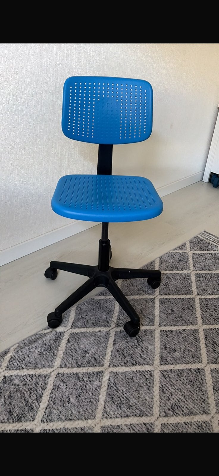Blauwe bureaustoel met wieltjes, Ophalen, Gebruikt, Blauw, Bureaustoel