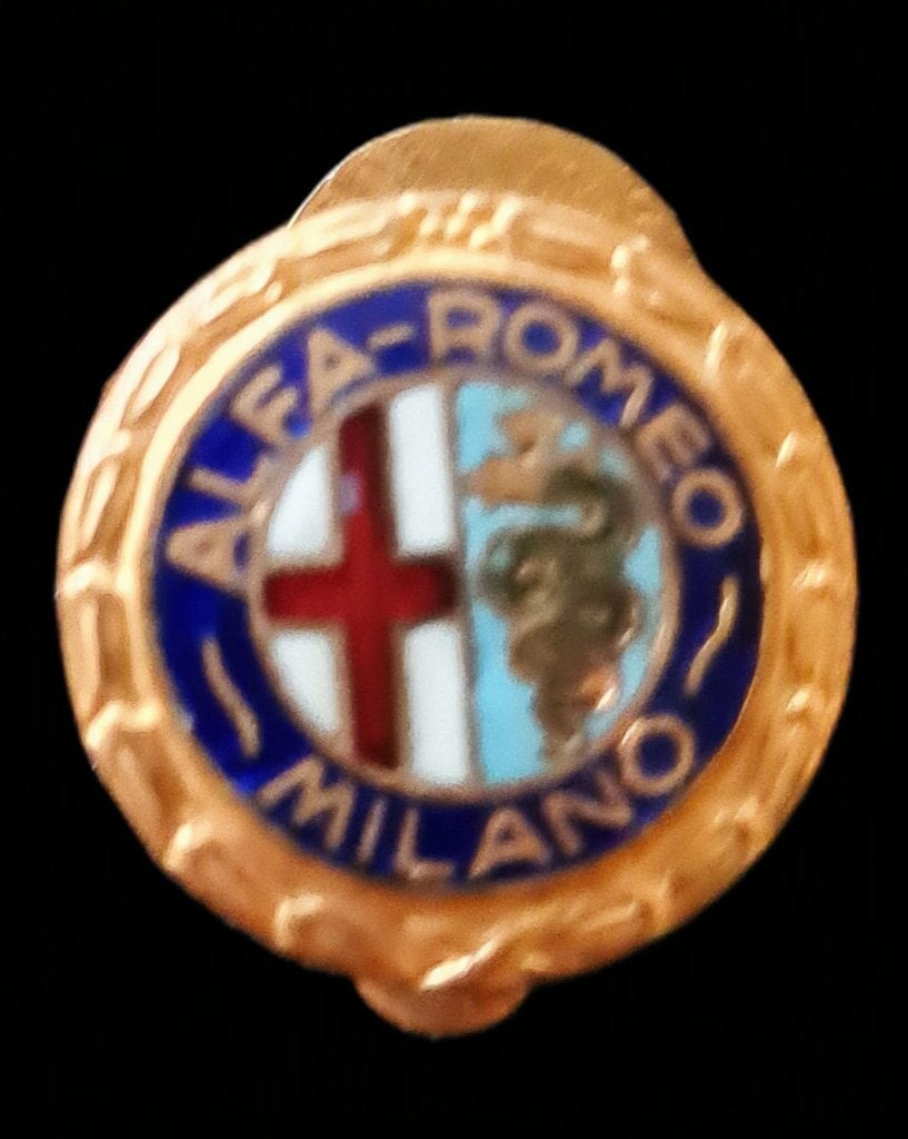 Alfa -Romeo Milano knoop-speld NIEUW, Verzenden, Nieuw, Transport, Speldje of Pin