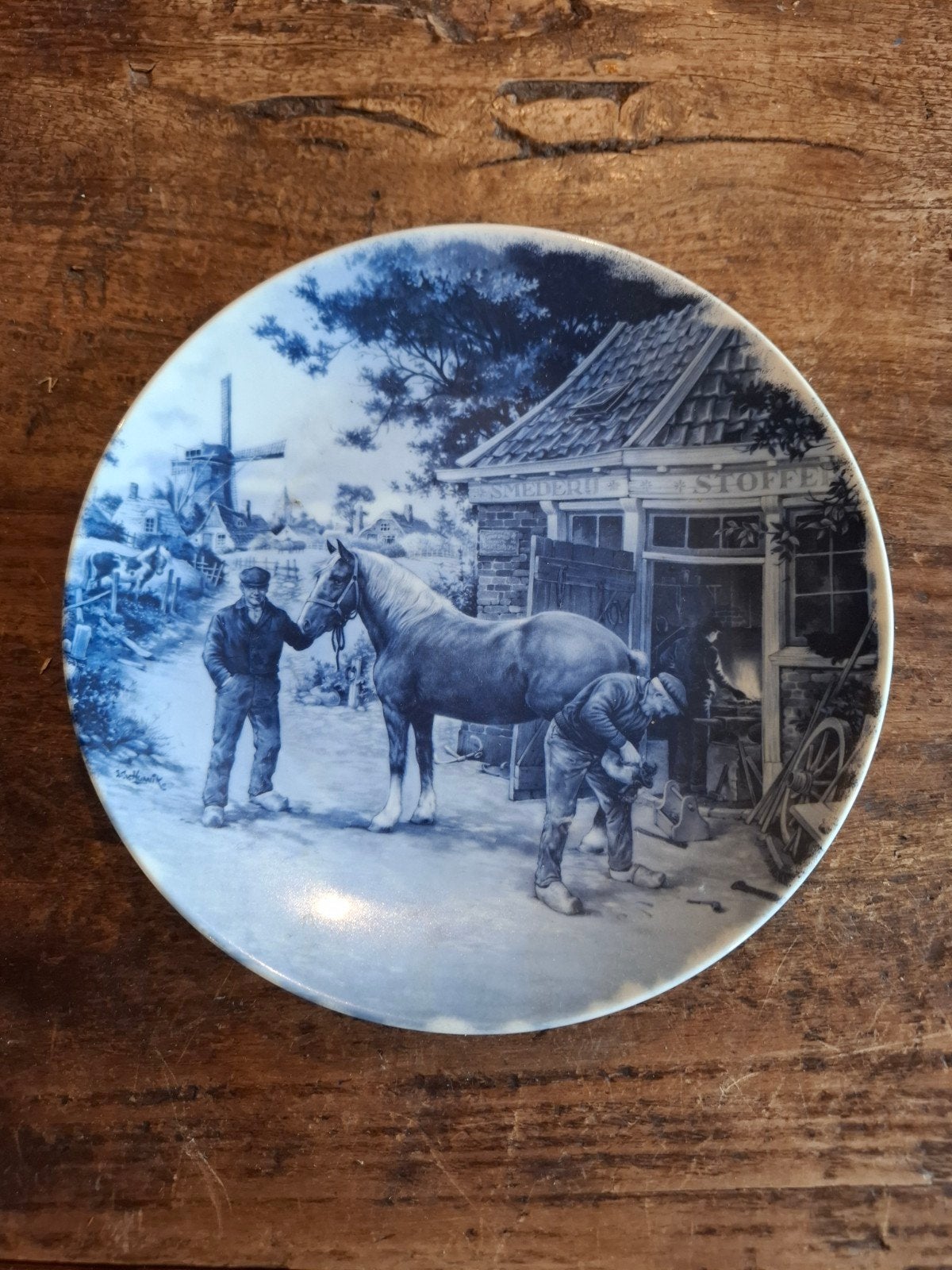 Delfts Blauw sierbord: Smid met paard en molen, Ophalen