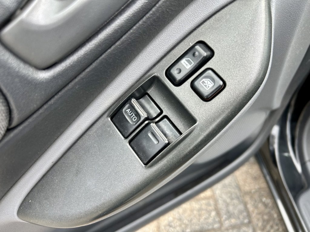 Toyota Yaris 1.3-16V VVT-i - Automaat - Nwe Apk (bj 2001), foto 10