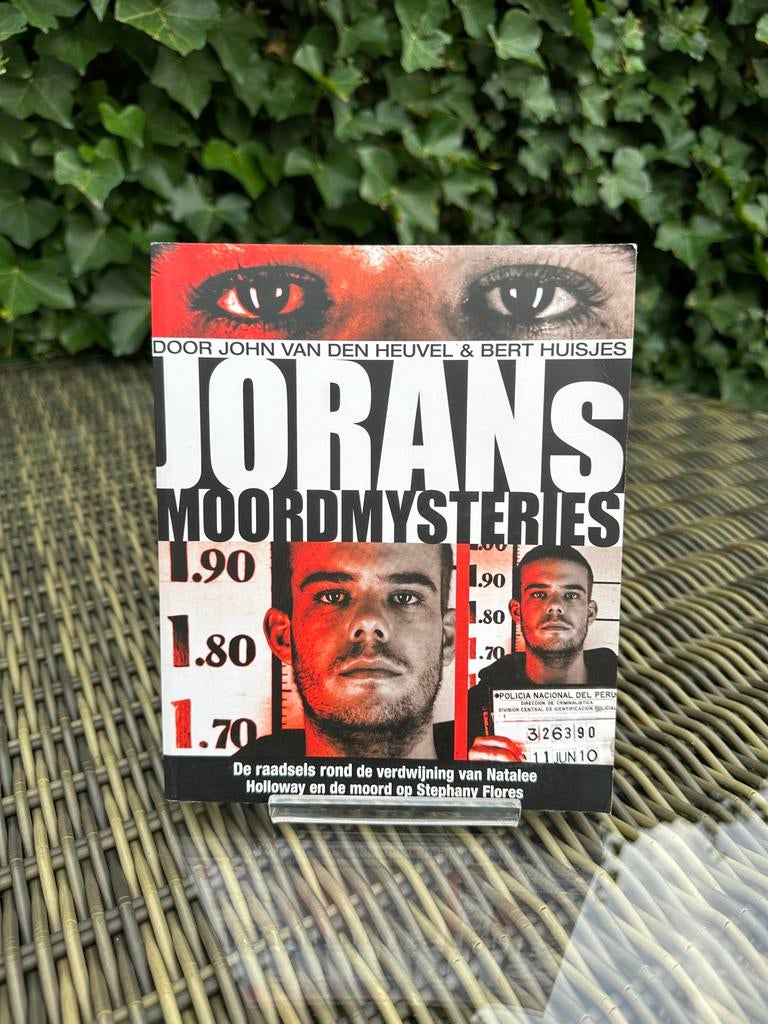 Jorans Moordmysteries - John van den Heuvel & Bert Huisjes, Ophalen of Verzenden, Gelezen