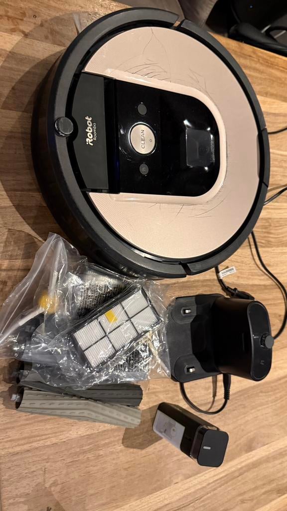Irobot roomba 966, Witgoed en Apparatuur, Stofzuigers, Ophalen, Gebruikt, Reservoir, Robotstofzuiger