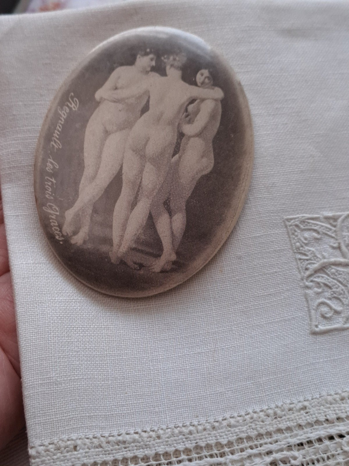 spiegeltje Regnault Les Trois Graces 1900-1920 Parijs, Verzenden, Rechthoekig, Minder dan 50 cm