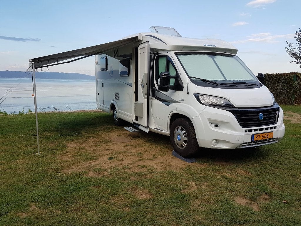 Knaus TI 650 MEG, Caravans en Kamperen, Campers, Ringverwarming, Fiat, Koelkast, Tot en met 2