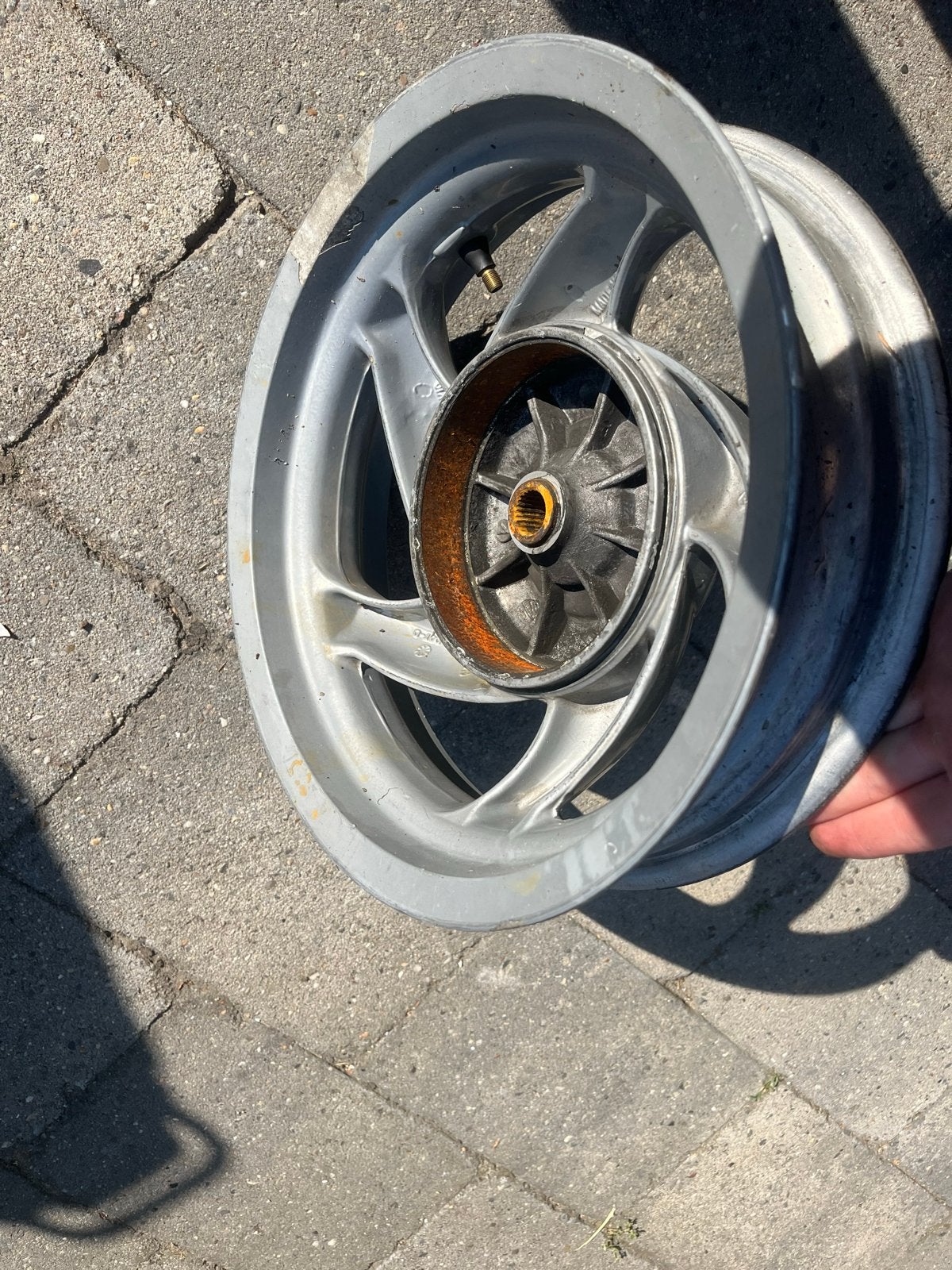 Gebruikt Piaggio Fly achterwiel, Fietsen en Brommers, Brommeronderdelen | Scooters, Gebruikt, Piaggio, Overige typen, Ophalen of Verzenden