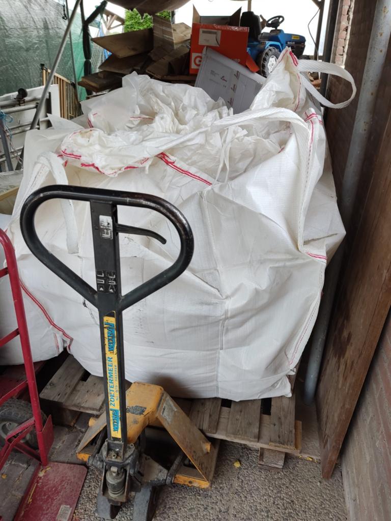 Gratis Glaswol vlokken isolatie, Ophalen, 4 tot 8 cm, Nieuw, 15 m² of meer